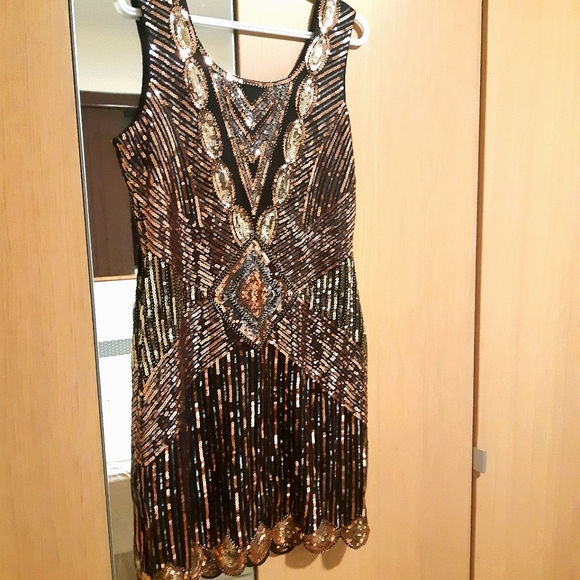 Dresses & Skirts - Art Deco Sequin Dress